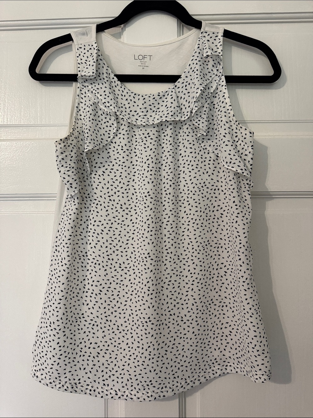 LOFT White Tank Too with Black Pattern Print and Ruffle Neckline sz-sp